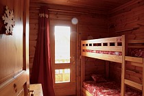 Les Chalets des Marmottes - 2-persoons slaapkamer met stapelbed en balkon